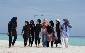 sunset beach karimunjawa